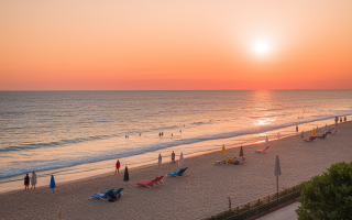 vias-plage-coucher-soleil-mer